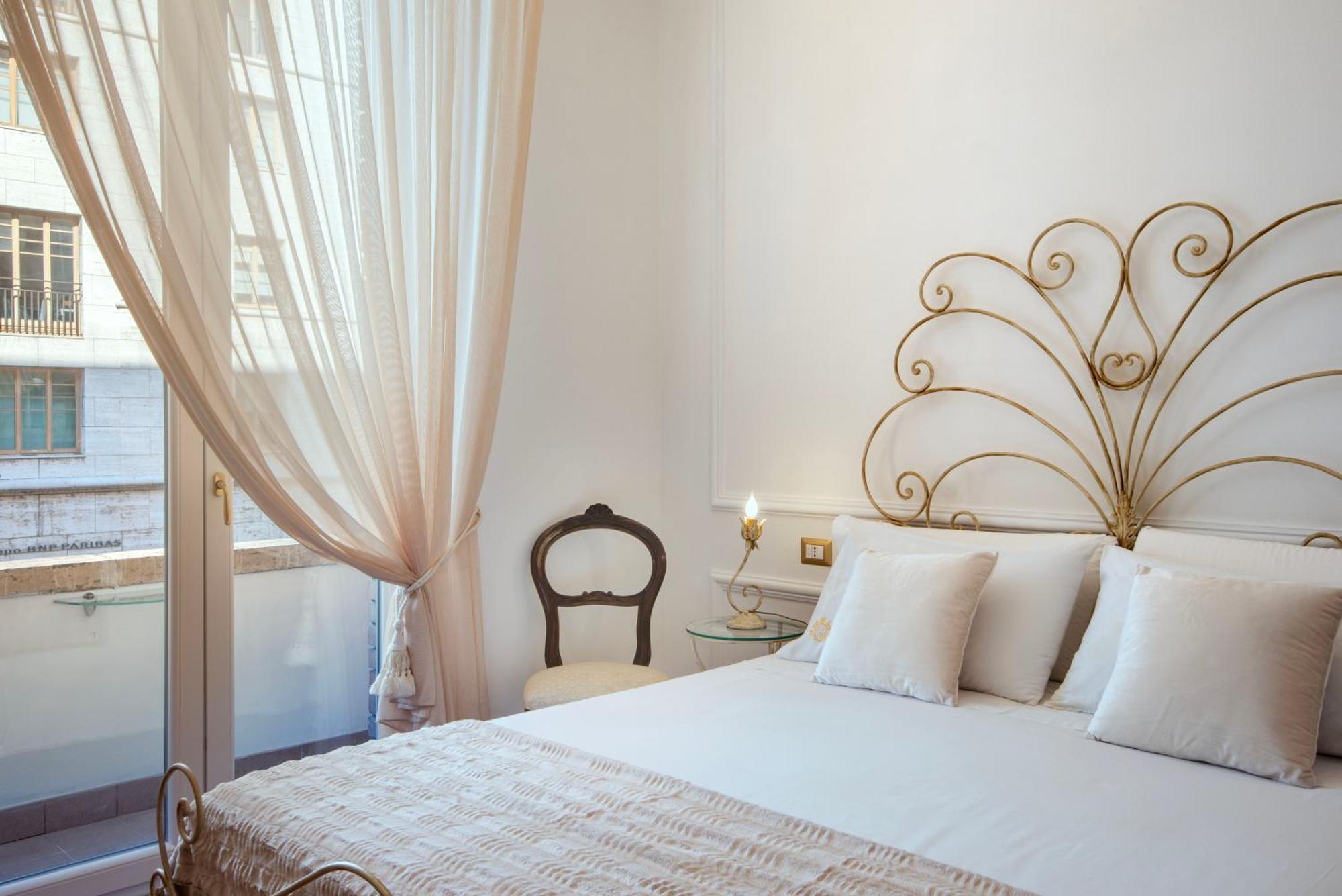 Residenza Borbonica 2* Napels